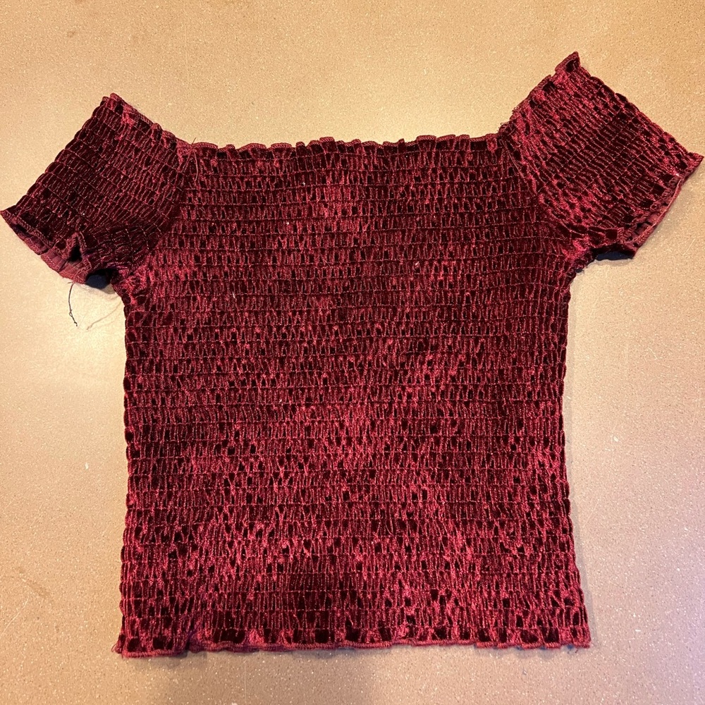 Pacsun - maroon smocked top